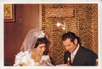 Svadobná fotografia Juraja a Dany z New Yorku, v roku 1971.
