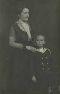 His grandmother, Martha Witzová, with her son, Karel Witz, father of the witness