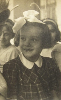 Iva Ondráčková, 1944, Zlín
