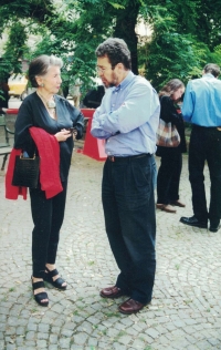 Unveiling of a work by Tomáš Kotík on Sněmovní Square in Prague, Ludvík Hlaváček together with Meda Mládková, 2000