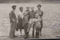 Little Lumír Aschenbrenner with his family on Certovo jezero