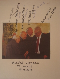 Vladimír Vaňous (in the middle), meeting of Miloš Zeman and war veterans (from the left) Gustav Singer, Vladimír Vaňous and Zdeněk Neruda 
