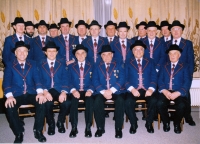 Rudolf Kropík (vzadu uprostřed) s gmündskou kapelou (2000)