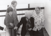 Olga Havlová inaugurated the new special school building, 1994