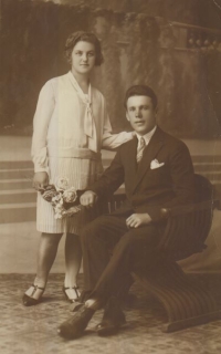 Wedding of her parents, Buenos Aires, 1930