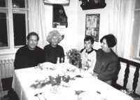 Václav Havel, Olga Havlová, Vlasta Maněnová and her son Václav Maněna, Hrádeček, late 1980s
