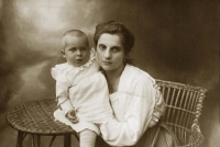 Hana Hamplová's father Zbyšek Hovorka with his Polish mother Matylda Wernstein