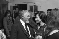 Zahájení výstavy, na snímku Hana Hamplová s Jánem Šmokem, 1984
