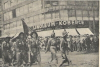 Ukrajinští junáci - Plast - pochodují Prahou u příležitosti 1. Slovanského sletu skautů, 1931