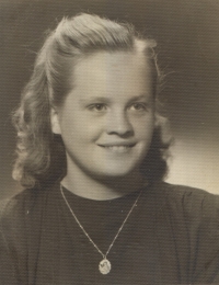 Anna Poláková in 1944