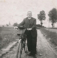 Anna Pešatová's uncle, priest Josef Jakubec, worked in Žamberk, severely persecuted by the regime after February