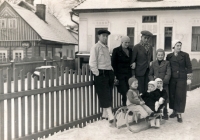 The Reinvald and the Stransky family before the war, the girl sitting in the front is Hana Fousova, the pair in the back are her parents, the other people are their friends, the Stransky family from the city of Mestec Kralove, all of whom died in the concentration camps