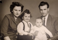 WIth his wife and their children in 1960