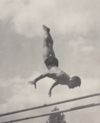Parallel bars of the same height exercise, 1940s