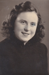 Anna Smržová, 1947