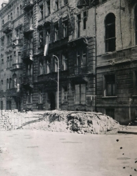 The house where the Štifters lived (Římská 43, Prague-Vinohrady) after the air raid of 14 February 1945