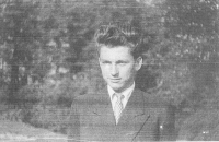 Budoucí manžel Jan Klecker v roce 1957