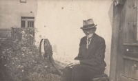František Ric, nevlastní dědeček pamětnice, Jablůnka, asi 1947