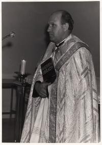 Václav Kulhánek as a priest at a wedding ceremony in 1977