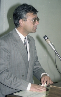 Hubert Roiß as chairman of the "Forum for the Future of Freiwald" (since 1985)