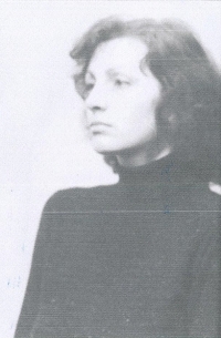 Angelika Cholewa in police custody in the GDR. 1980