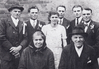 Dad's parents and siblings, dad Leopold is the third one from the right