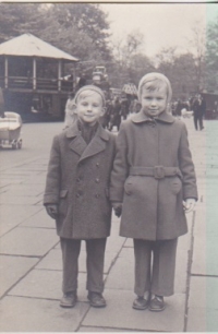 Kateřina Javorská with her brother