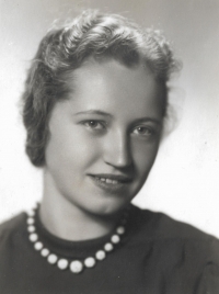 The witness’s mother Lydie Štifterová in 1939