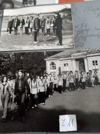 Schoolyard of the elementary school in Szamotulach, Renata marches on the council of the Polish Skaut Association, 1973.
