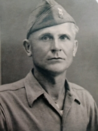 The grandfather of the witness, Jozef Budzik, who transported Jews to Poland at the beginning of World War II, dressed in an American uniform.