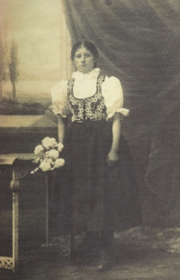 Anežka. the mother of Mr. Josef Kubiš, at the turn of the 19th and 20th centuries 