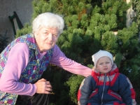 Svatava Němcová with her great-granddaughter, Christmas 2001