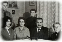 Bohdan Pivoňka with his future wife and her family