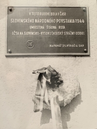 Memorial plaque of the seat of the University Guard 