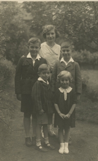 Family photo, Jan Iserle in 1930