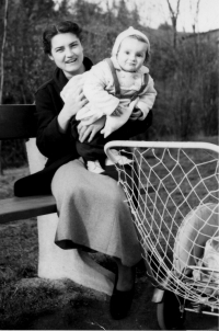 Emila Medková with her daughter Eva Kosáková in Prague in 1952