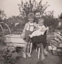 With his aunt and cousin, Prague, May 1942 