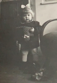 Alena Hudcová v roce 1943