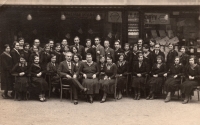Grandfather Alois Frank with his wife, daughter and employees