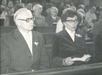 Rudolf and Eva Fendrych in the church in Střešovice in 1980