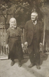 Emílie a Josef Kafkovi, rodiče Marie Forbelské, matky Marie Jakubíčkové