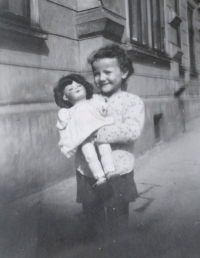 Marianna Pevná in childhood