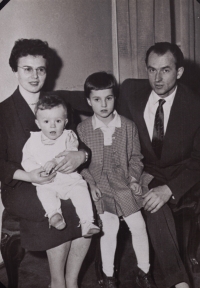 Zora Zemene with her husband Leopold and their children Petr and Jana, 1961