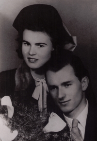 Zora Zemene with her husband Leopold, 1949