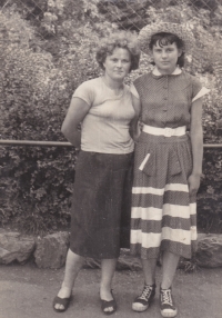 Julie Klačková with Edita Pituchová with whom she studied at the apprentice school of gardening