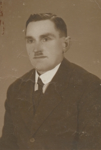 František Vopařil, the father, in 1940