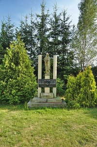 Memorial dedicated to the citizens of Vícov between villages of Suchý and Velenov
