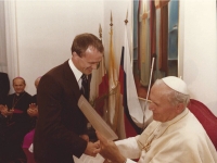 Witness Michal Kaňa at an audience with Pope John Paul II.