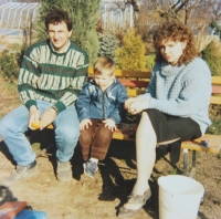 S manželkou Marií a synem Bohumilem ve Znojmě, 1991