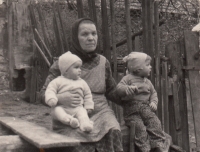 Josef's mother, on the left her granddaughter Hana - Josef's daughter
